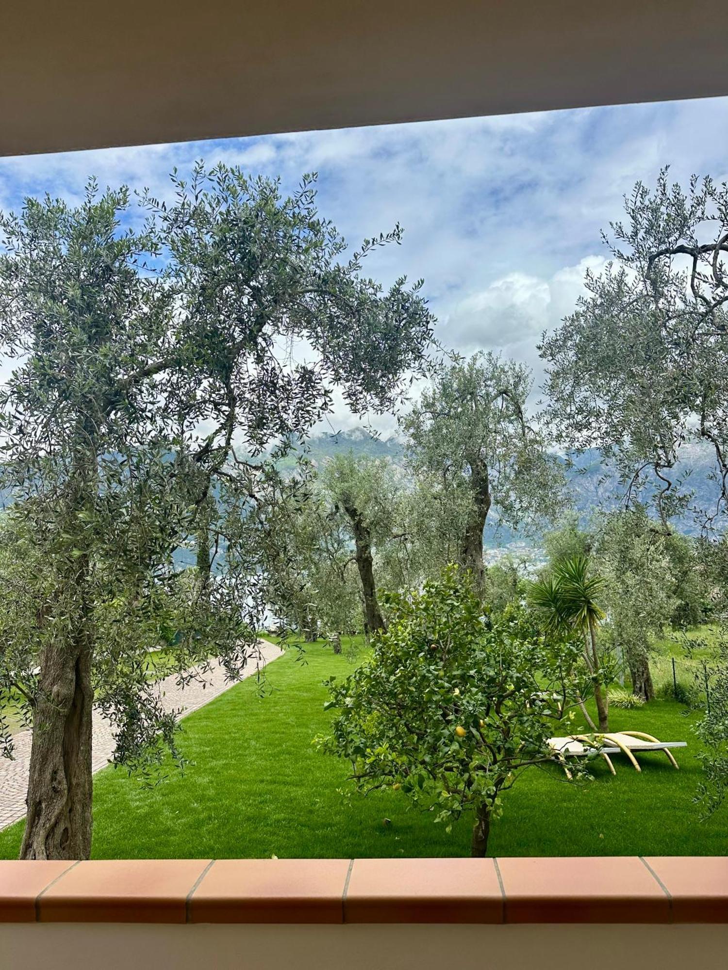B&B Casa Benamati By Kelly Malcesine Esterno foto